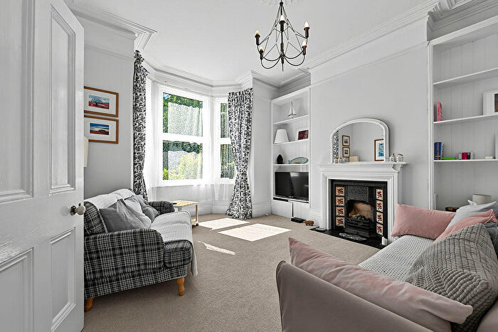 5 Bedroom Terraced House To Rent In Bembridge Crescent, Southsea, PO4