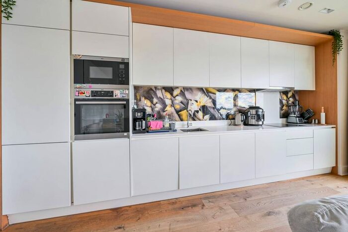 2 Bedroom Flat To Rent In Odessa Street, Canada Water, London, SE16