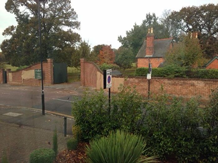 2 Bedroom Maisonette To Rent In Jersey Road, Osterley, TW7