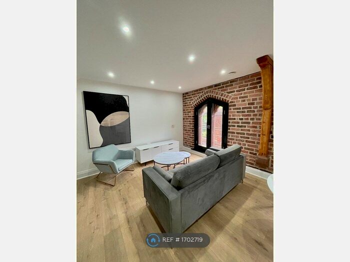 2 Bedroom Flat To Rent In Montini, Liverpool, L13