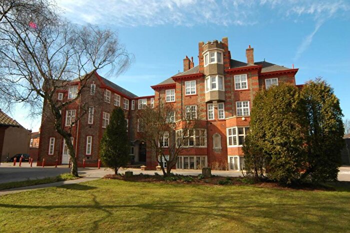 1 Bedroom Apartment To Rent In , St Vincents Court, The Avenues, HU5