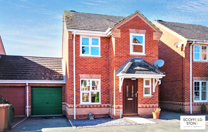 3 Bedroom Link Detached House For Sale In Sherman Close, Hilton, DE65