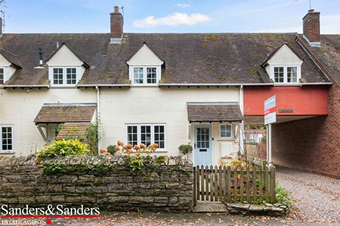 3 Bedroom Cottage For Sale In Mill Cottages, Mill Lane, Broom, Alcester, B50