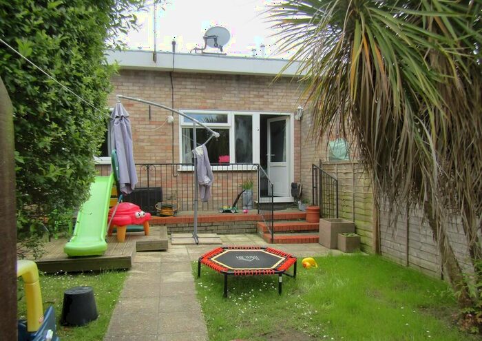 2 Bedroom Maisonette To Rent In Park Drive, Brightlingsea, CO7