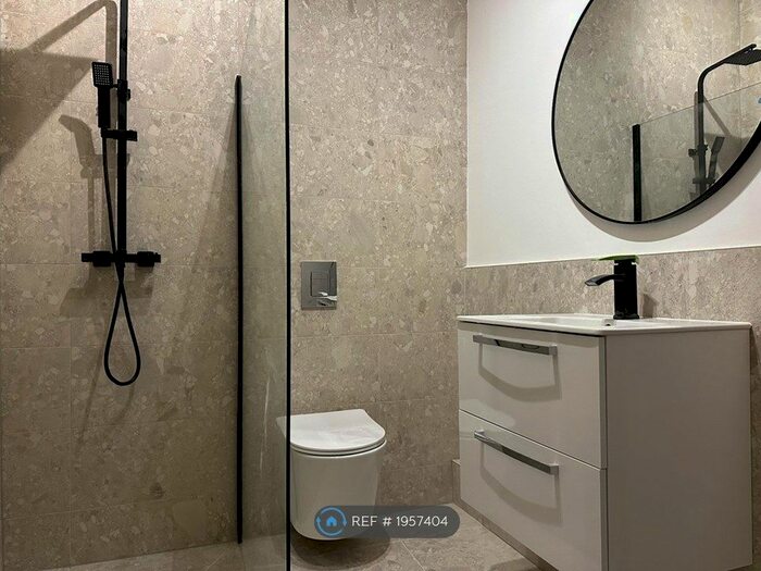 2 Bedroom Flat To Rent In Oakfield Street, Cardiff, CF24