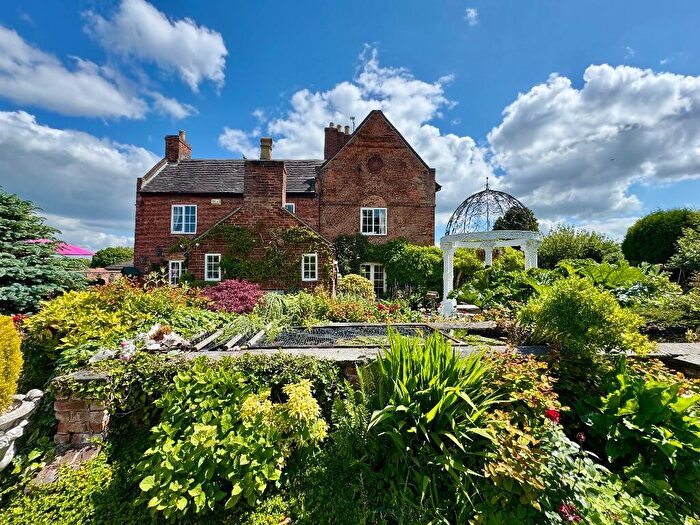 4 Bedroom Detached House For Sale In Derwent House, Old Chester Road, DE1