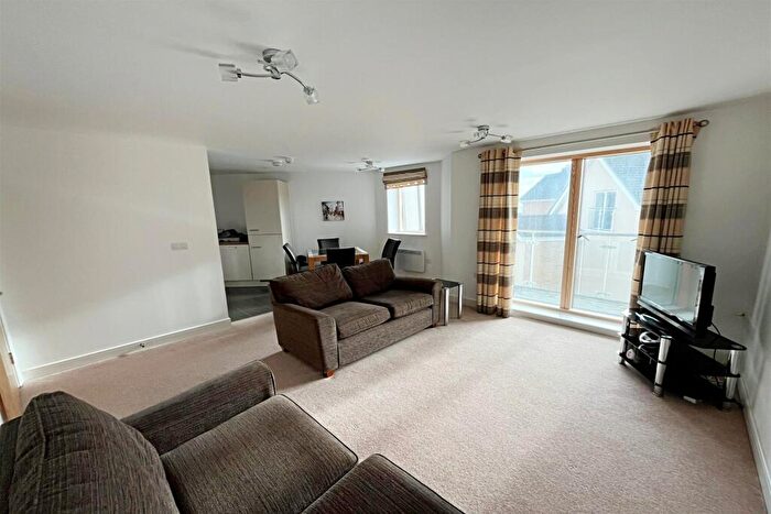 2 Bedroom Flat To Rent In Boscombe Spa, BH5