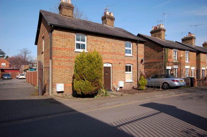 2 Bedroom Semi-Detached House To Rent In Talbot Road, Rickmansworth, WD3
