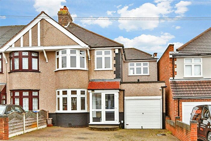 3 Bedroom Semi Detached House For Sale In Gloucester Avenue, Welling, Kent, DA16