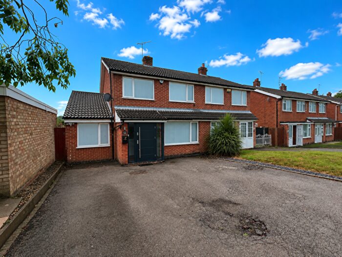 3 Bedroom Semi Detached House For Sale In Tamar Road, Oadby, LE2