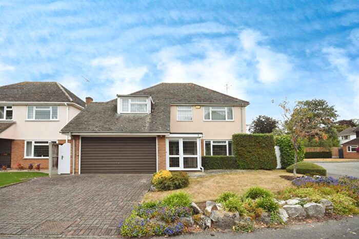 4 Bedroom Detached House For Sale In Brookhurst Close, Chelmsford, CM2