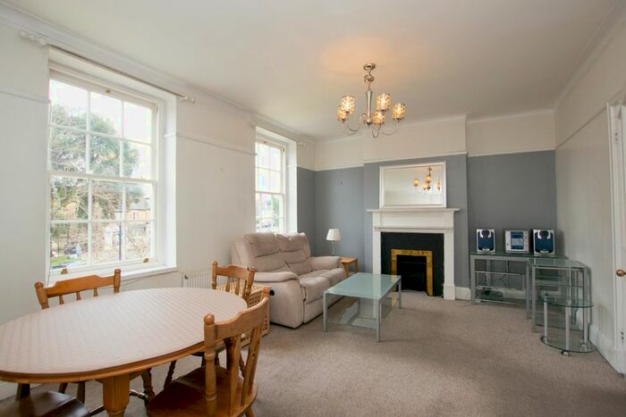 4 Bedroom Flat To Rent In The Green, London, N21