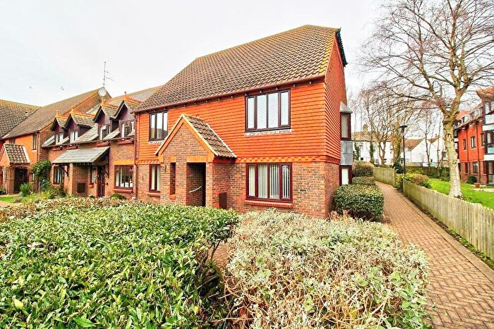 2 Bedroom Flat For Sale In Church Bailey, Westham, Pevensey, BN24