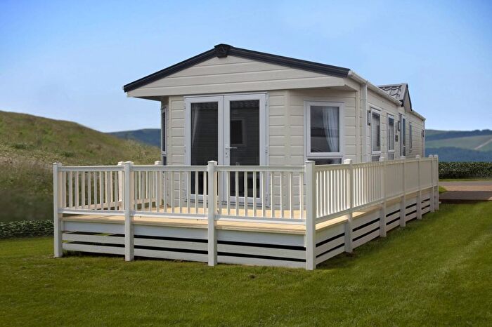 2 Bedroom Mobile/park Home For Sale In Vicarage Lane, Long Sutton, Spalding, PE12