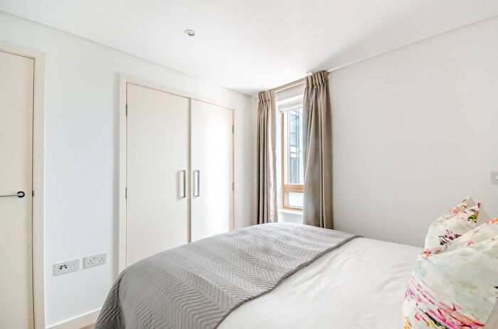 1 Bedroom Flat To Rent In Merchant Square, Paddington, London, W2
