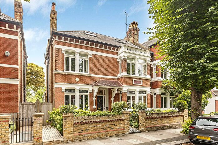 5 Bedroom Semi-Detached House For Sale In Lebanon Park, Twickenham, TW1