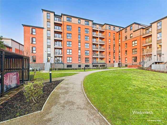 3 Bedroom Flat For Sale In Silver Street, Reading, Berkshire, RG1