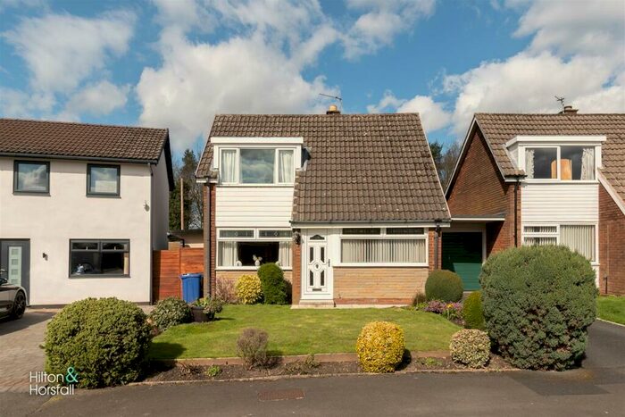 3 Bedroom Detached House For Sale In Woodlands Grove, Padiham, BB12