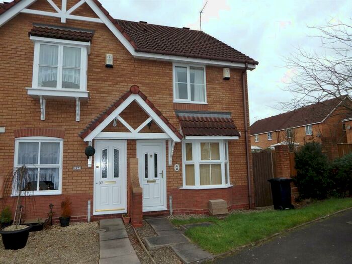 2 Bedroom End Of Terrace House To Rent In Whitefriars Drive, Halesowen, West Midlands, B63