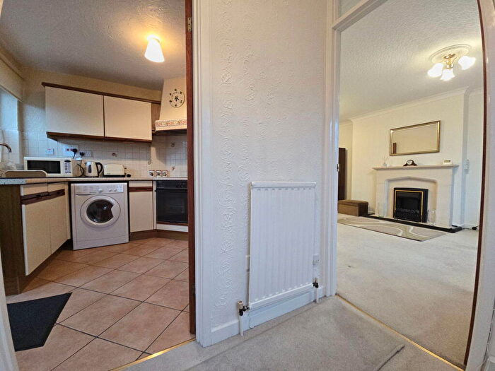 2 Bedroom Semi-Detached Bungalow For Sale In Bari Close, Darfield, Barnsley, S73