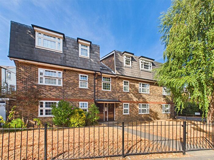 Studio To Rent In Hillier Lodge, Teddington, TW11