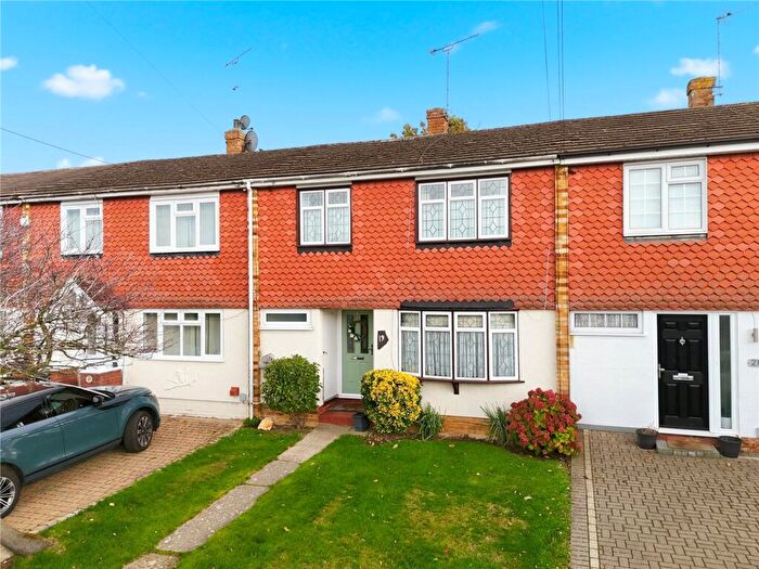 3 Bedroom Terraced House For Sale In Raven Lane, Billericay, CM12
