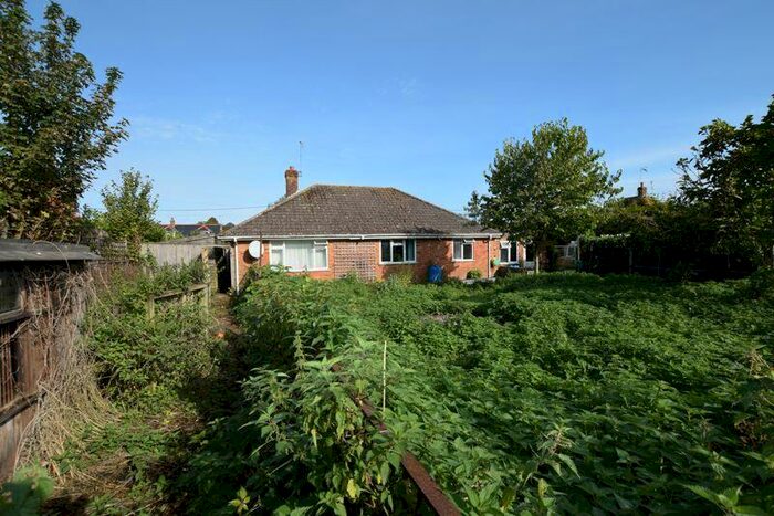 3 Bedroom Detached Bungalow For Sale In Brightstone Lane, Farringdon, Alton, Hampshire, GU34