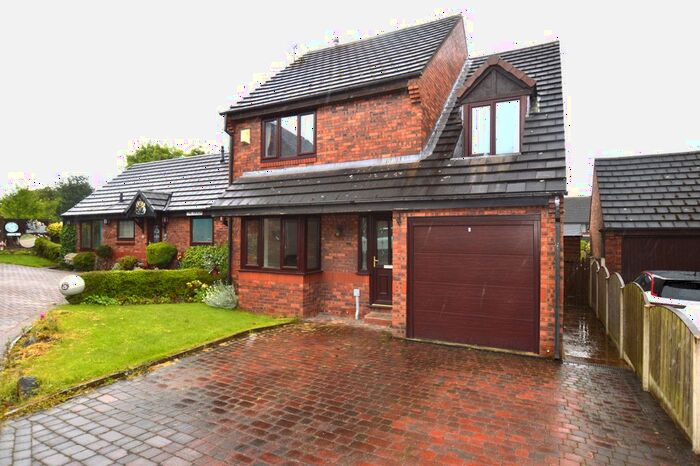 4 Bedroom Detached House To Rent In Harewood Way, Leeds, LS13