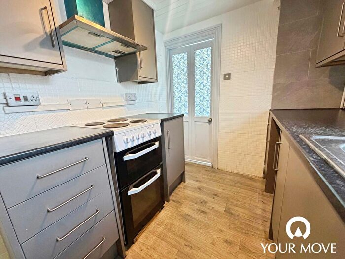 3 Bedroom Terraced House To Rent In Magpie Hall Road, Chatham, Kent, ME4
