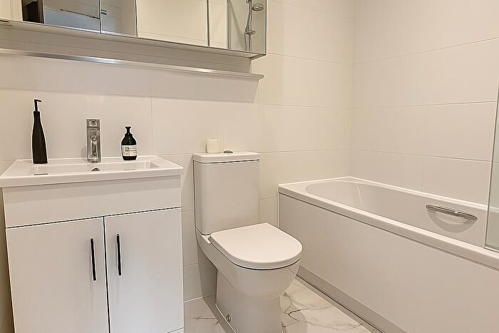 2 Bedroom Apartment To Rent In Highbury Lane, Campbell Park, Milton Keynes, MK9