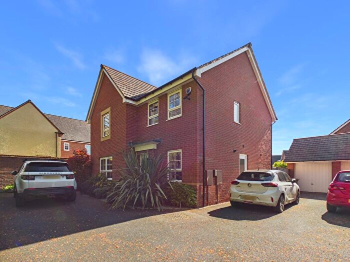 4 Bedroom Detached House To Rent In Isla Close, Mickleover, DE3