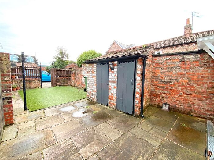 2 Bedroom End Of Terrace House To Rent In Main Street, Fulford, York, YO10