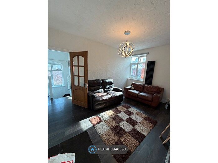 3 Bedroom Flat To Rent In Nuns Moor Road, Newcastle Upon Tyne, NE4