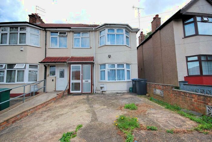 3 Bedroom End Of Terrace House To Rent In Bridgewater Road, Wembley, Middlesex, HA0