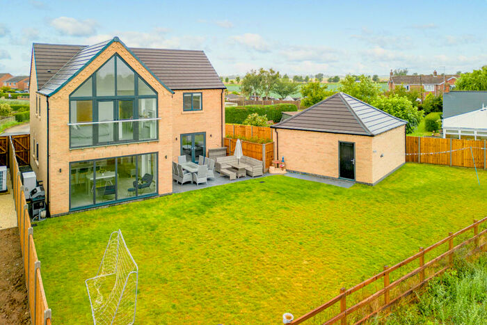 4 Bedroom Detached House For Sale In Puttock Gate, Fosdyke, PE20