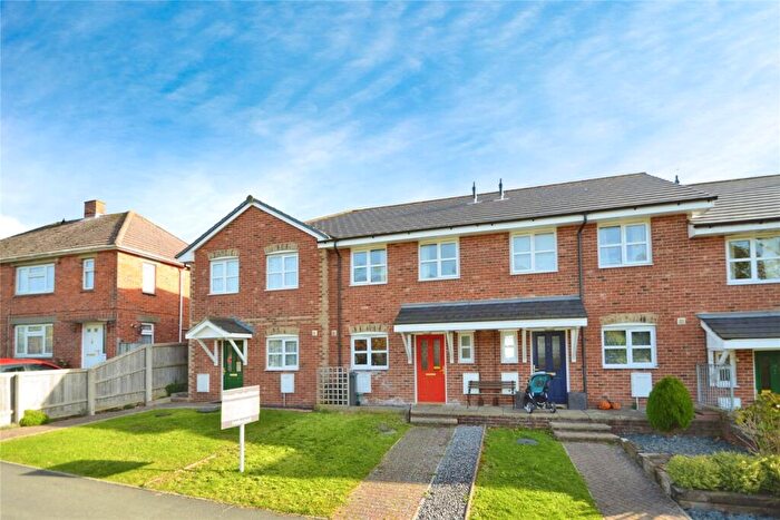 3 Bedroom House To Rent In Ringwood Road, Binstead, Ryde, PO33