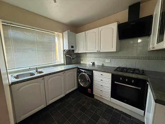 4 Bedroom Detached House To Rent In Seymour Road, Mitcham Junction, CR4