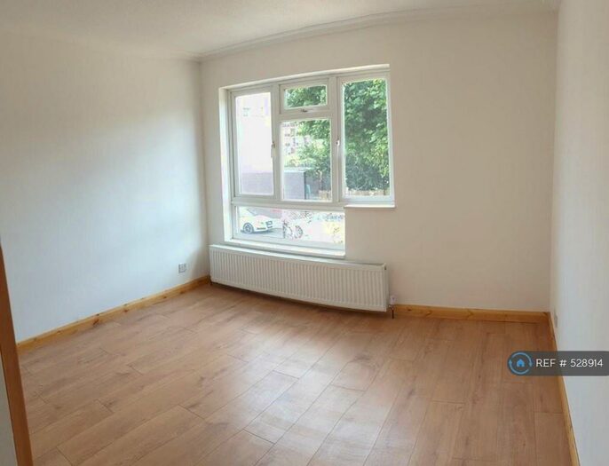 4 Bedroom End Of Terrace House To Rent In Godwin Close, Hoxton, N1
