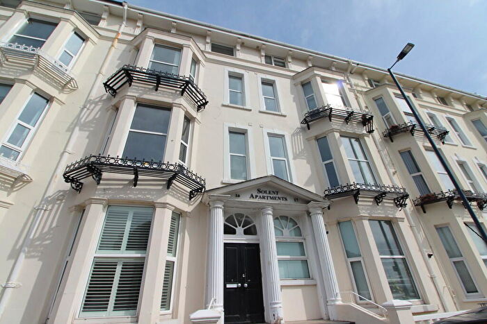 1 Bedroom Flat To Rent In South Parade, Southsea, PO5