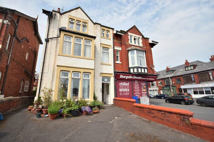 1 Bedroom Flat To Rent In Lightburne Avenue, Lytham St. Annes FY8