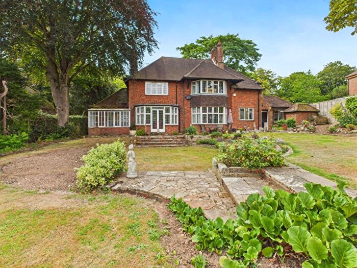 4 Bedroom Detached House For Sale In Burkes Road, Beaconsfield, Buckinghamshire, HP9
