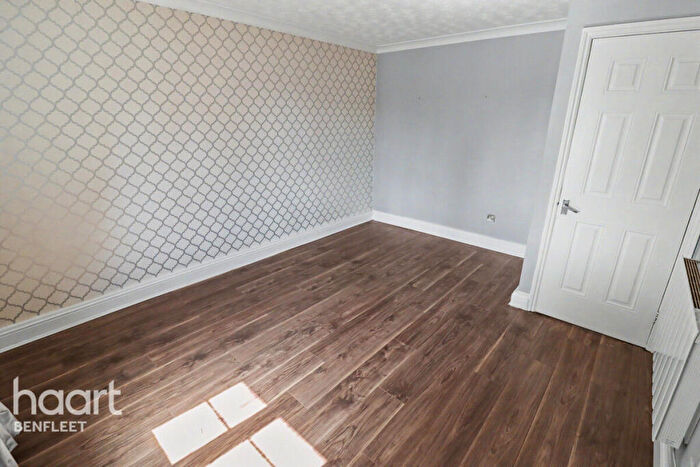 2 Bedroom Block Of Apartments For Sale In London Road, Benfleet, SS7