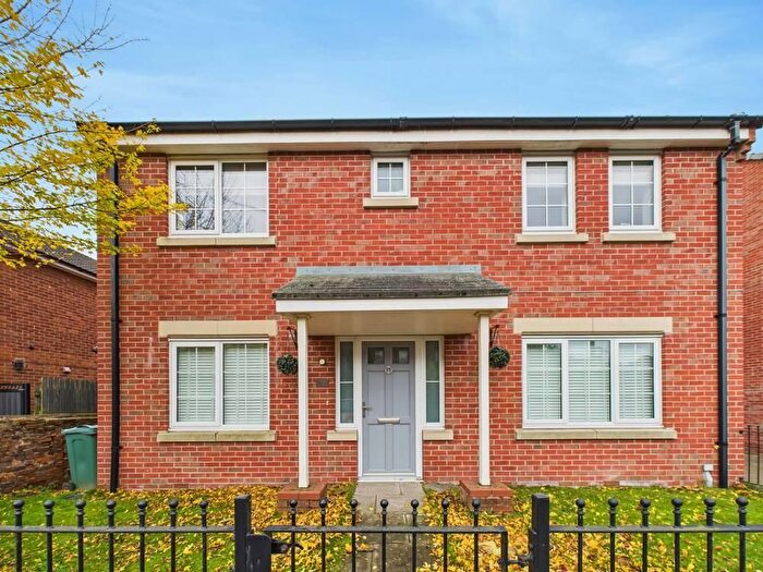 4 Bedroom Detached House For Sale In Carleton Road, Pontefract, WF8