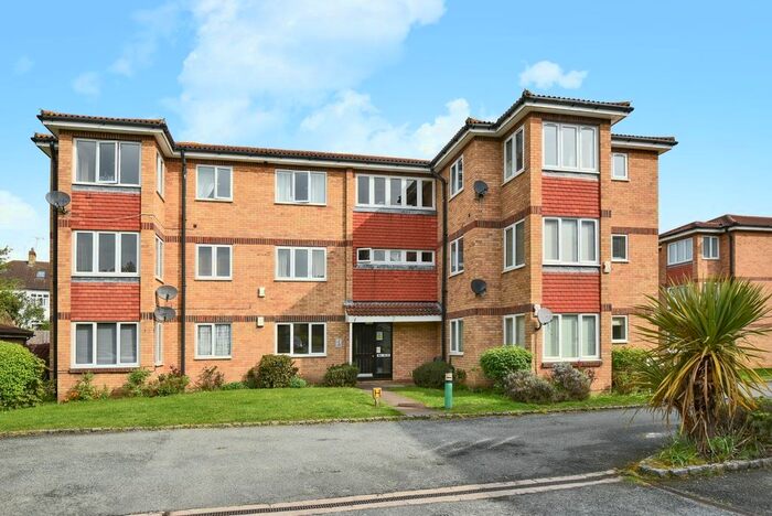 2 Bedroom Flat To Rent In Wickham Lane, Welling, DA16