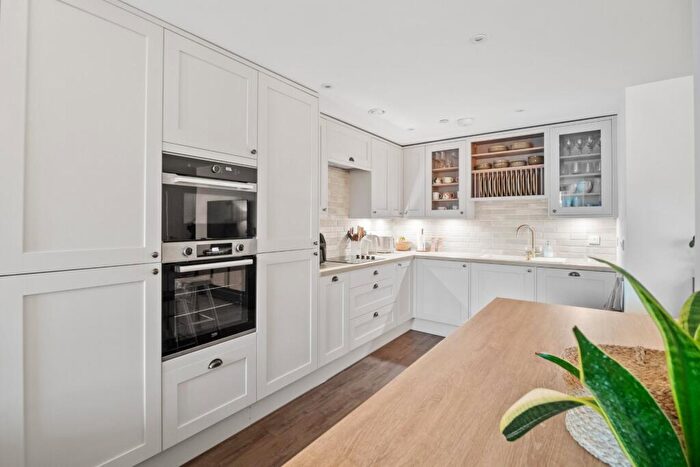 3 Bedroom Apartment To Rent In Poole, Dorset, BH15