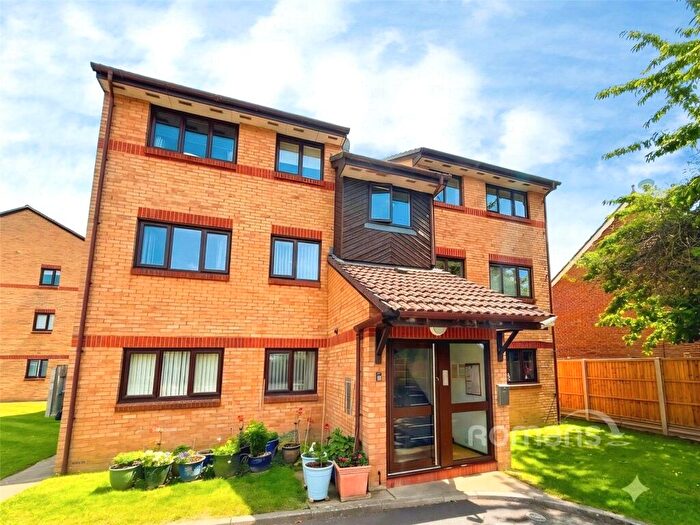 2 Bedroom Flat To Rent In Escott Place, Ottershaw, Chertsey, KT16