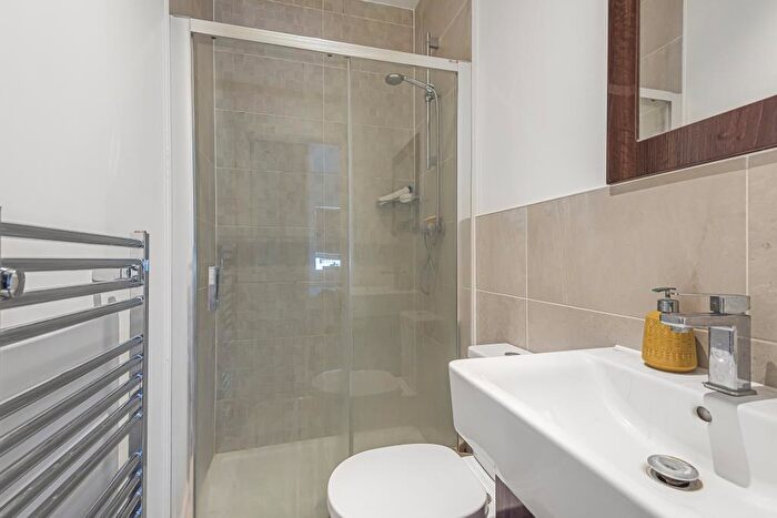 4 Bedroom Semi Detached House To Rent In Didcot, Oxfordshire, OX11