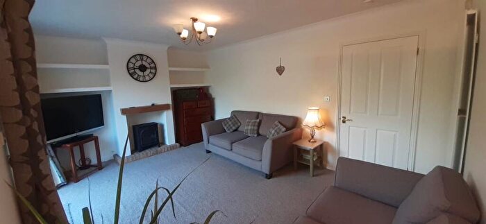 5 Bedroom House To Rent In Easby Abbey, MK41
