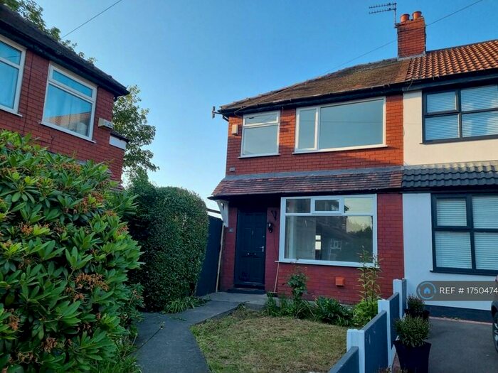 2 Bedroom Semi-Detached House To Rent In Westfield Avenue, Middleton, Manchester, M24