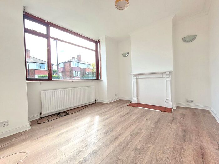 3 Bedroom Semi-Detached House To Rent In Truswell Avenue, Sheffield, S10